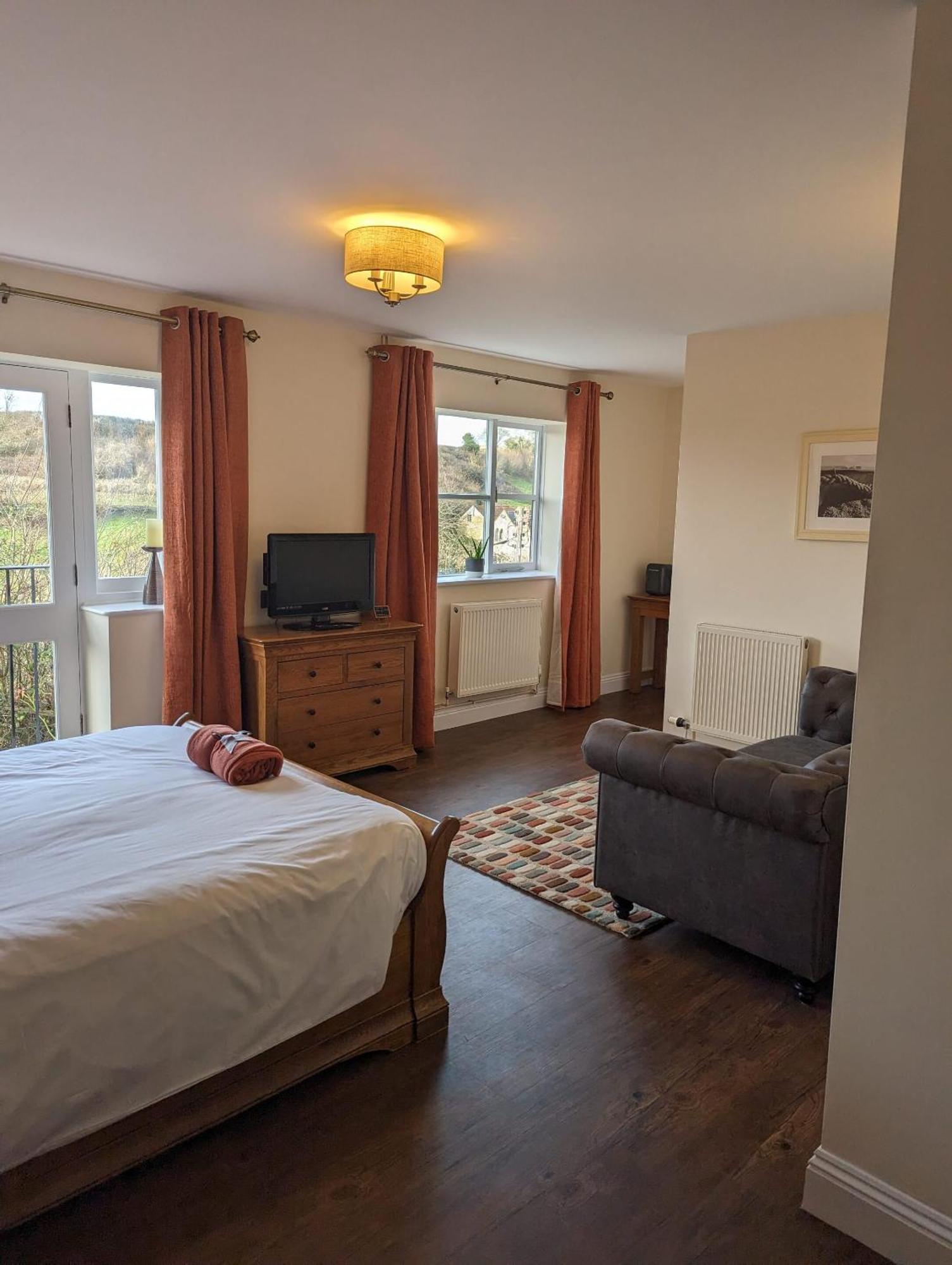 The Three Horseshoes Inn บริดพอร์ต ภายนอก รูปภาพ